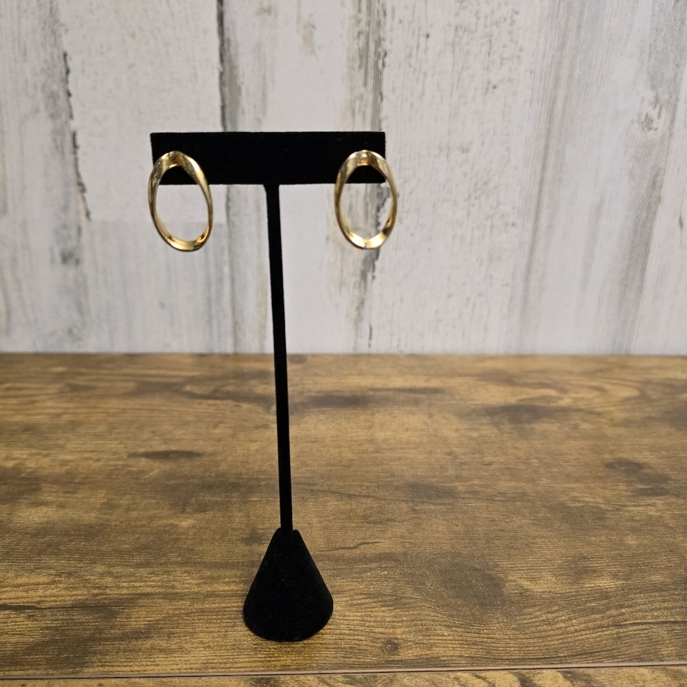 Goldtone Hoop Earrings - Picture 6 of 7